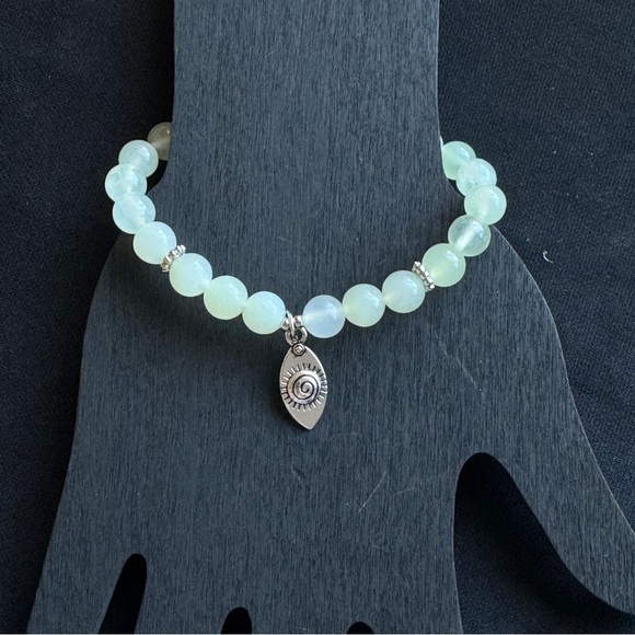 New Healing Stone New Jade Bead Silver Infinite Sun Charm Stretch Bracelet - Picture 2 of 9